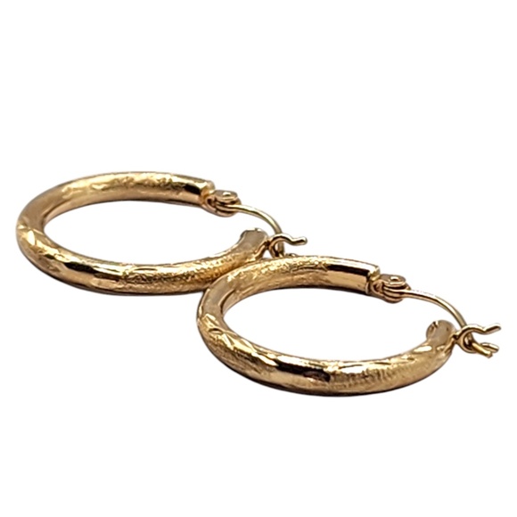 14 Karat Yellow Gold Circle Hoop Earrings #20483 - Picture 3 of 7